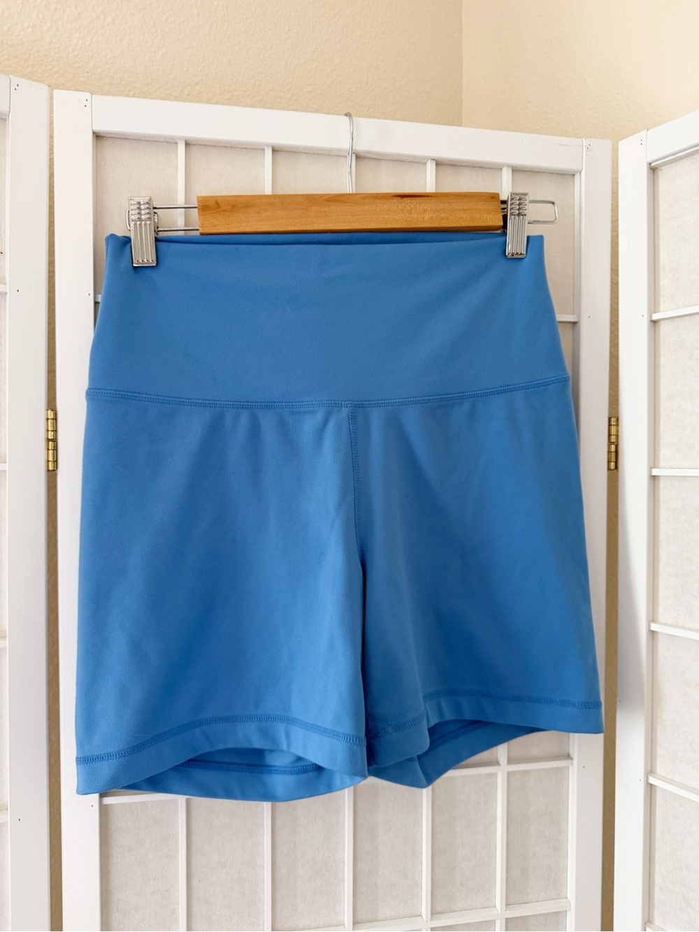 Yogalicious Blue Biker Lux Everday 5" Shorts Large